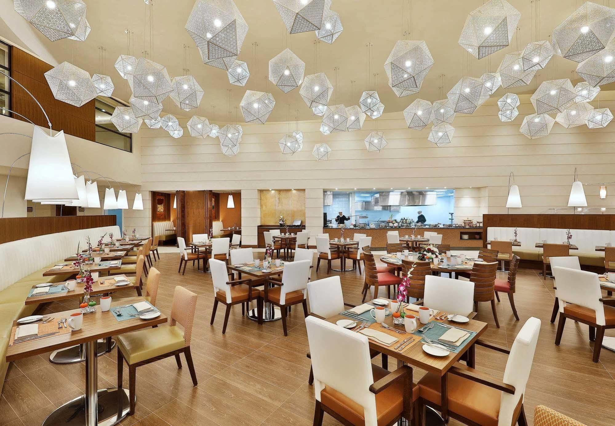 Courtyard By Marriott Riyadh Olaya Extérieur photo
